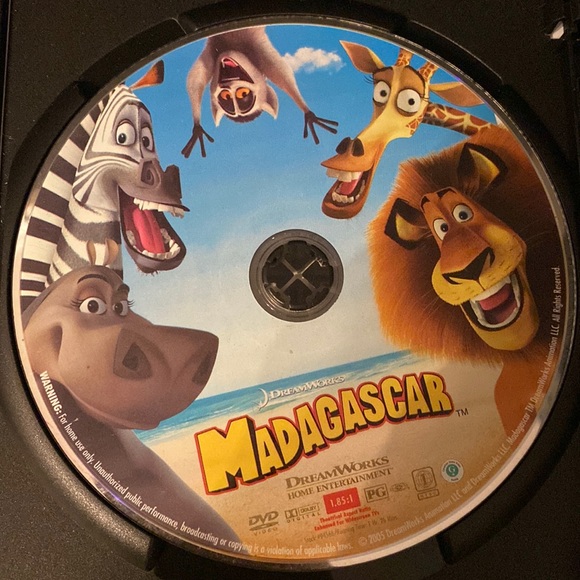 DreamWorks lot of 3 “Madagascar” DVD’s rated PG- used - Picture 5 of 12